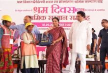 Photo of अंतरराष्ट्रीय श्रमिक दिवस: सीएम रेखा गुप्ता ने बांटी सुरक्षा व शिक्षा किट